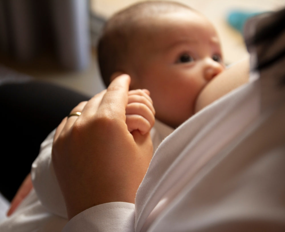 Foremilk vs Hindmilk: A Guide to Balanced Breastfeeding